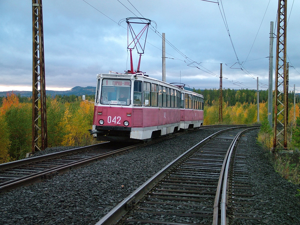 Усть-Илимск, 71-605 (КТМ-5М3) № 042