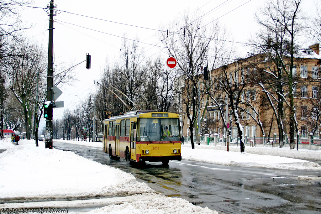 Киев, Škoda 14Tr02/6 № 2019
