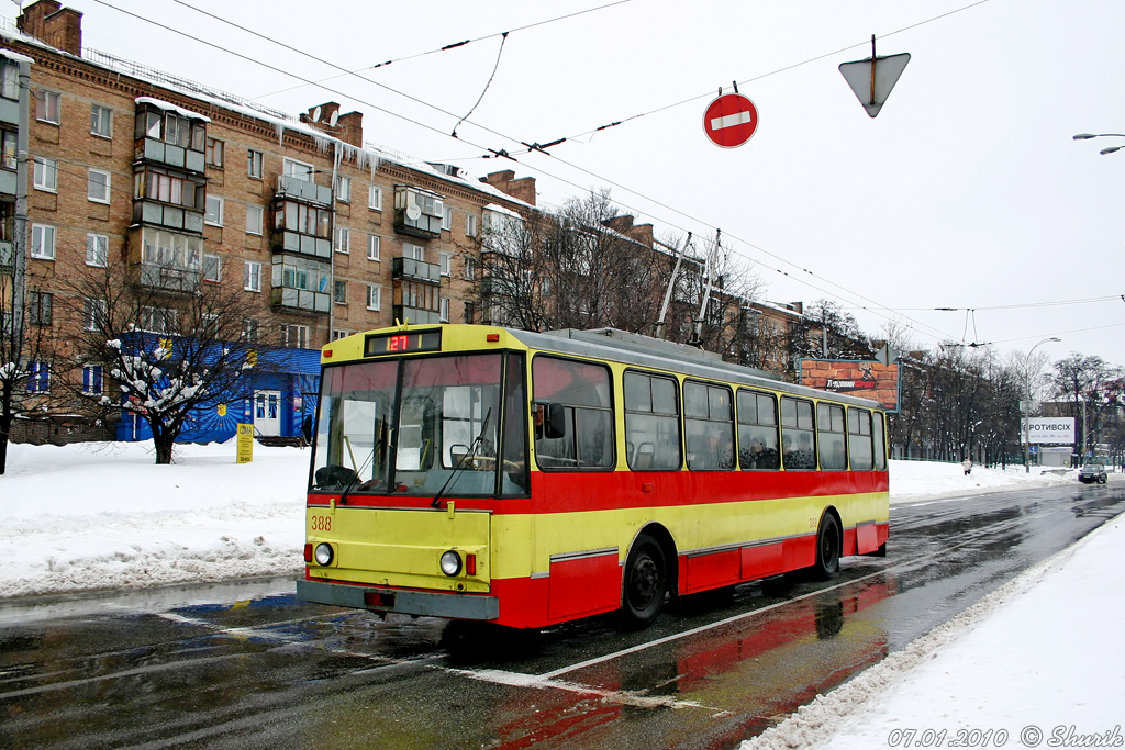 Киев, Škoda 14Tr02/6 № 388
