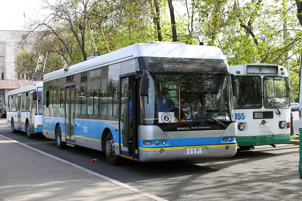 Almata, YoungMan JNP6120GDZ (Neoplan Kazakhstan) nr. 1113