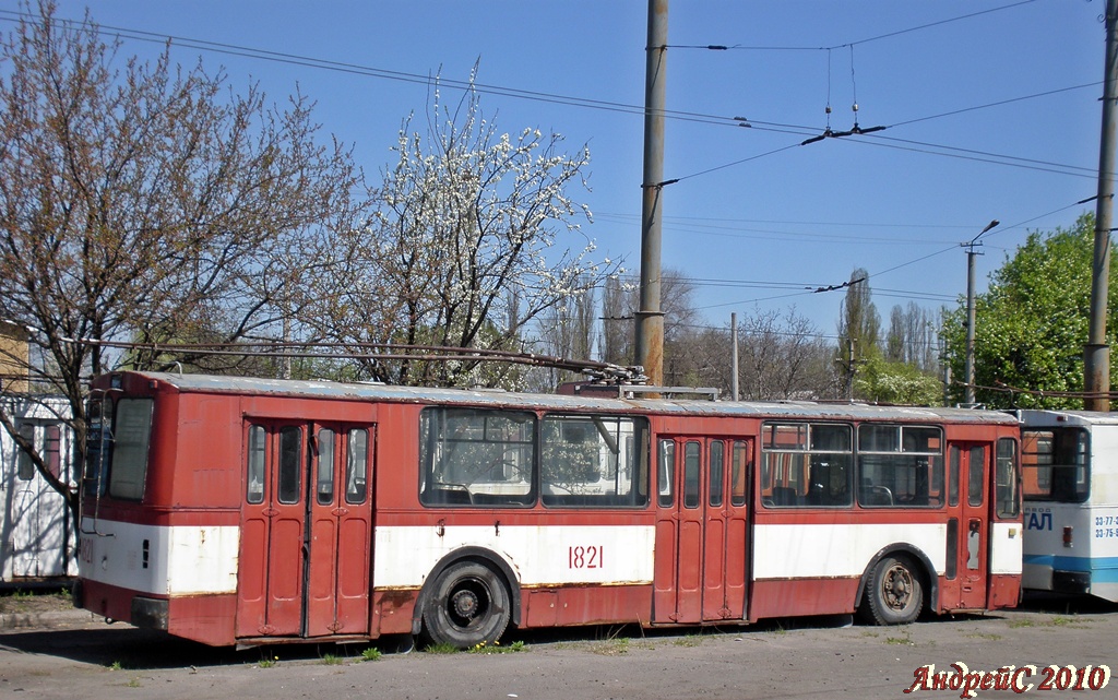 Днепр, ЗиУ-682В [В00] № 1821
