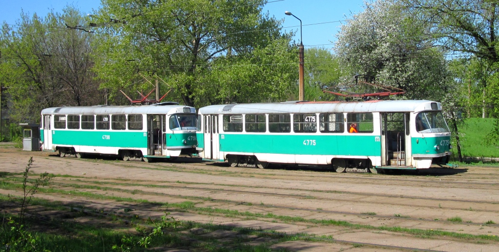 Донецк, Tatra T3SU (двухдверная) № 4798; Донецк, Tatra T3SU (двухдверная) № 4775; Донецк — Трамвайные линии: сеть 4-го депо