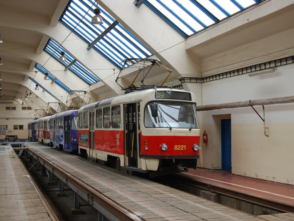 Прага, Tatra T3R.P № 8221; Прага — Трамвайные депо Прага, Tatra T3R.P № 8221; Прага — Трамвайные депо