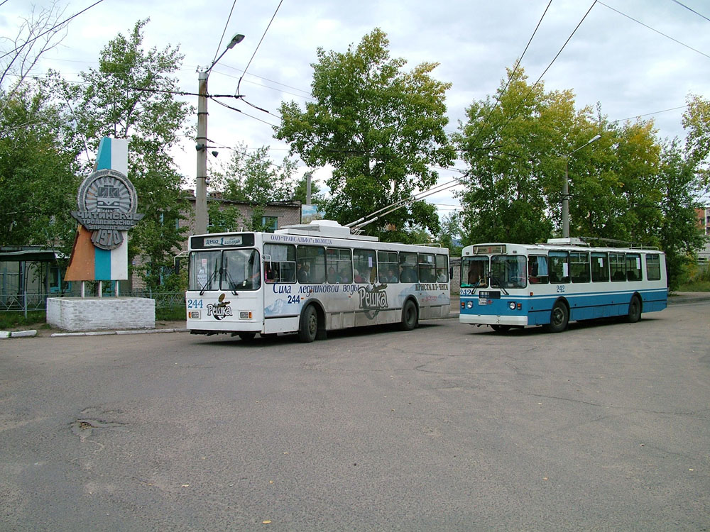 Чита, ЗиУ-682Г-012 [Г0А] № 242; Чита, ВМЗ-5298.00 (ВМЗ-375) № 244; Чита — Троллейбусные линии и инфраструктура