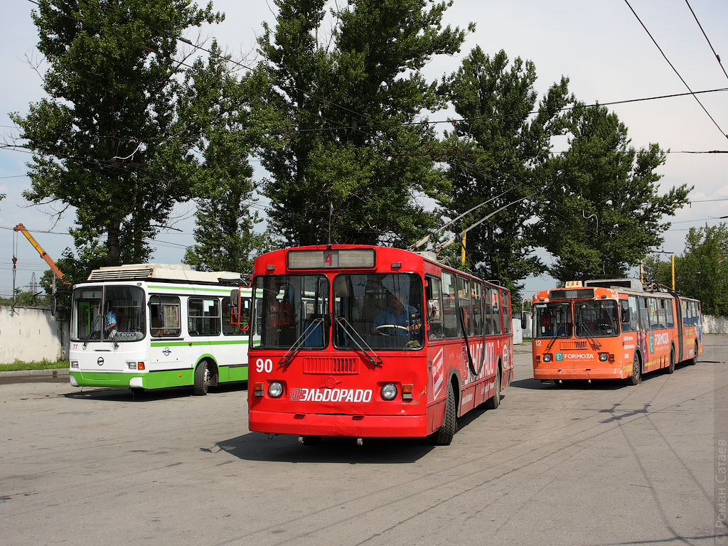 Tula, ZiU-682G-012 [G0A] Nr. 90; Tula, ZiU-620520 Nr. 12
