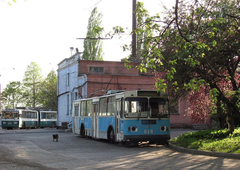 Кривой Рог, ЗиУ-682Г [Г00] № 614