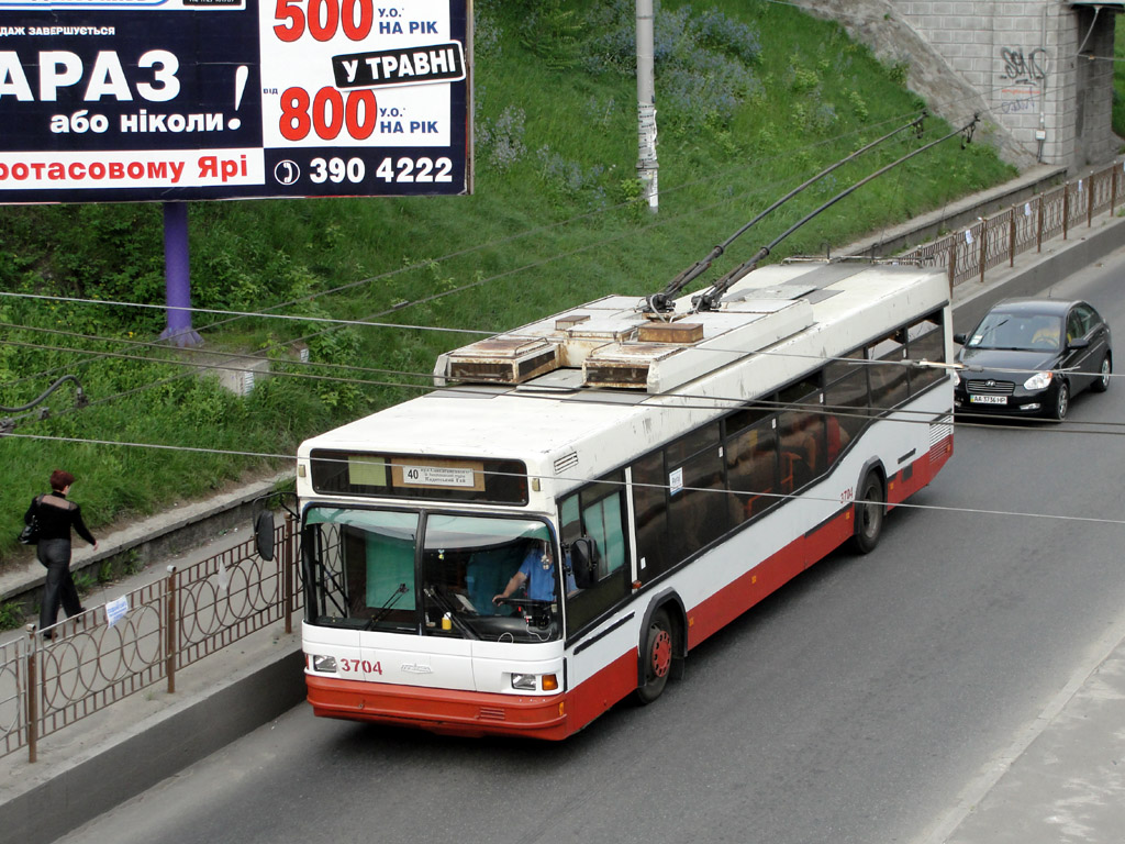Kijev, MAZ-103T — 3704