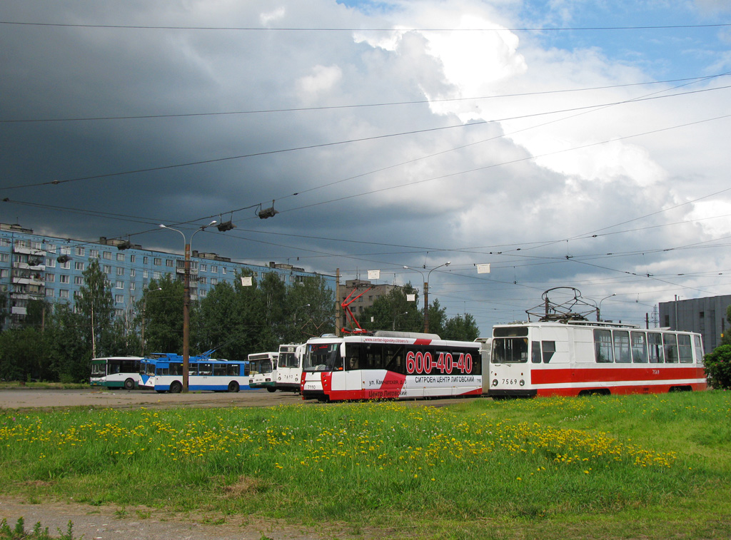 Санкт-Петербург, ЛМ-68М № 7569; Санкт-Петербург, 71-152 (ЛВС-2005) № 7110; Санкт-Петербург — Конечные станции и разворотные кольца