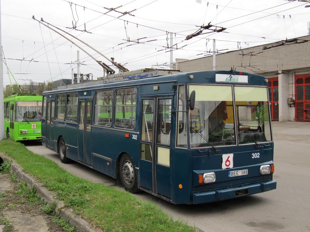 Каунас, Škoda 14Tr02/6 № 302
