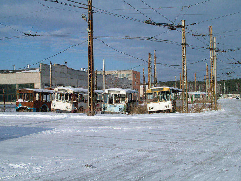 Миасс, ЗиУ-682В [В00] № 036; Миасс, ЗиУ-682В [В00] № 054; Миасс, ЗиУ-682В № 031