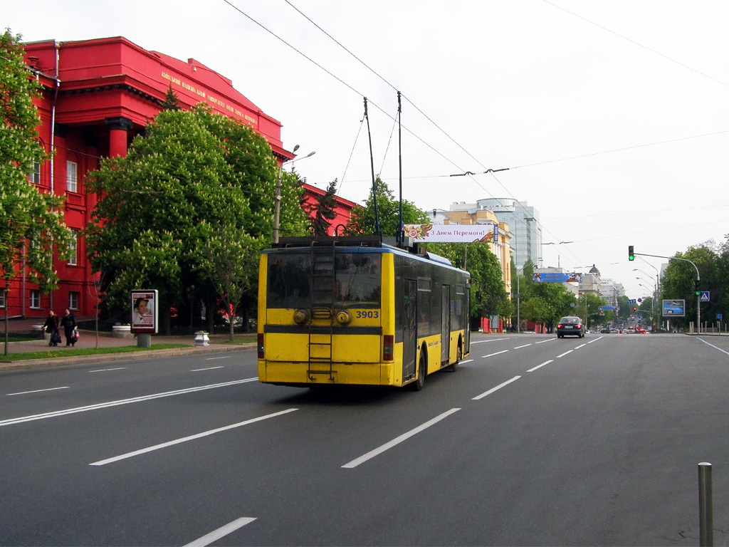 Кіеў, ЛАЗ E183D1 № 3903