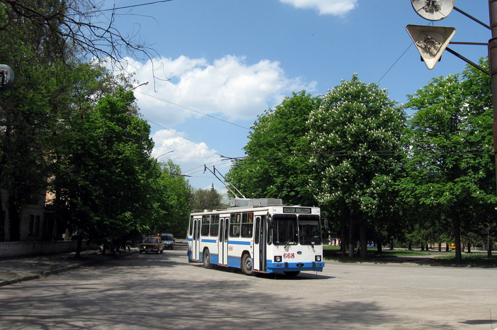 Кривой Рог, ЮМЗ Т2 мод. 7 № 668