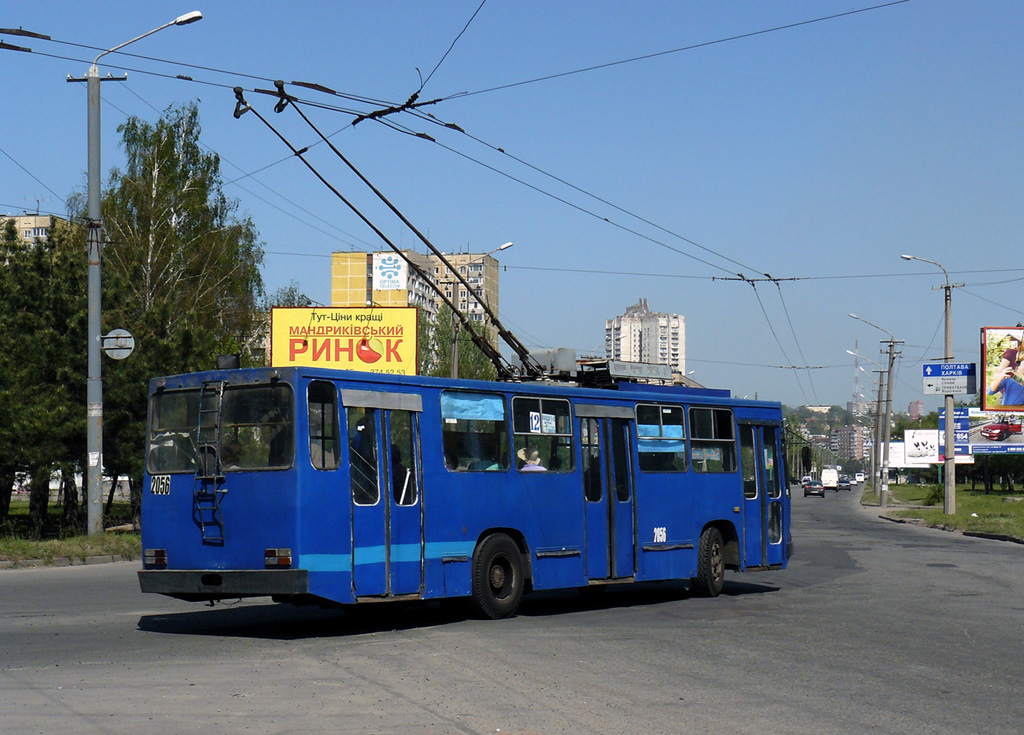 Dnipro, YMZ T1R (Т2P) č. 2056