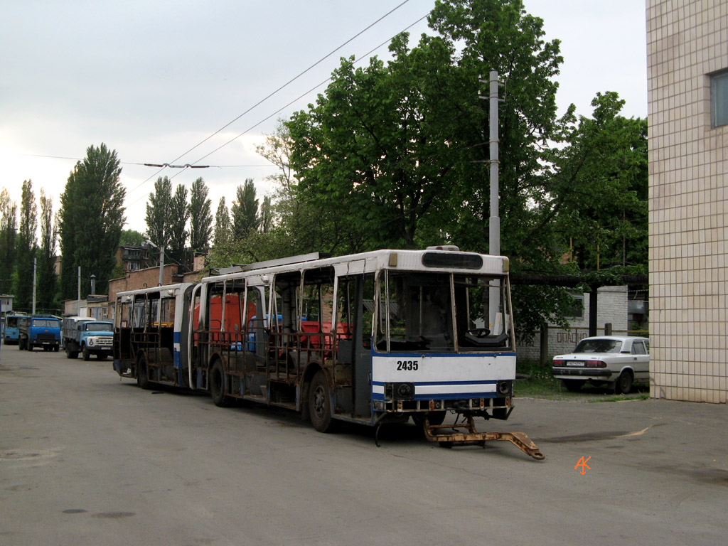 Киев, ЮМЗ Т1 № 2435