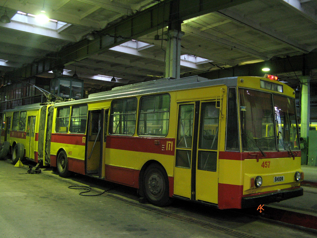 Киев, Škoda 15Tr02/6 № 457