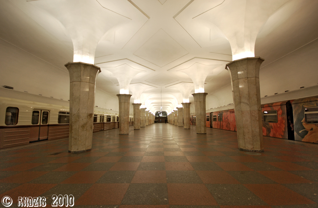 Москва — Метрополитен — [1] Сокольническая линия
