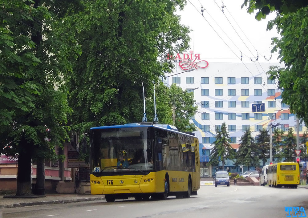 Ивано-Франковск, ЛАЗ E183D1 № 176