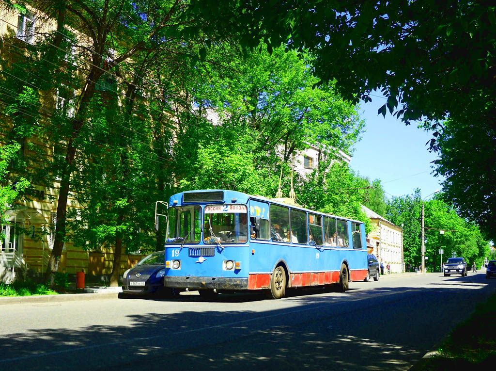 Tver, ZiU-682G10 Br. 19