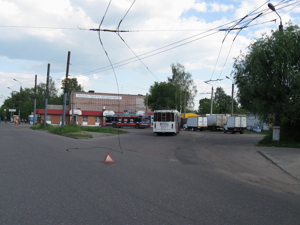 Тверь, Тролза-5275.05 «Оптима» № 61; Тверь, БТЗ-5276-04 № 73; Тверь — ДТП и происшествия