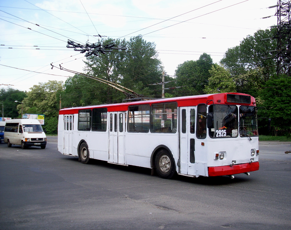 Dnipras, ZiU-682G [G00] nr. 2925