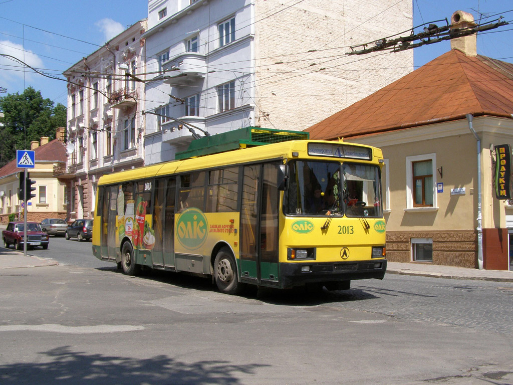 Черновцы, ЛАЗ-52522 № 2013