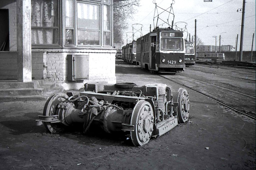 Санкт-Петербург, ЛМ-68М № 1429