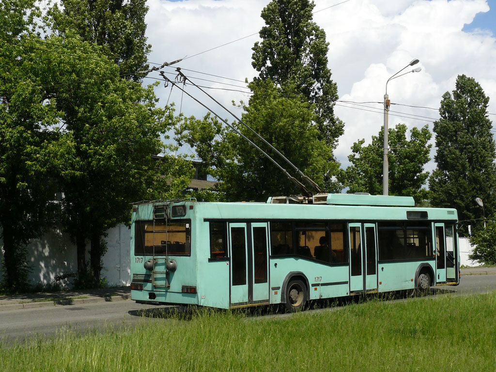 Киев, МАЗ-103Т № 1717