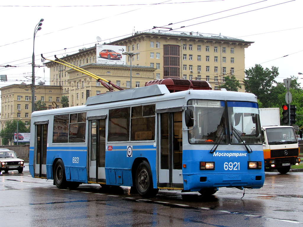 Moszkva, BTZ-52761R — 6921