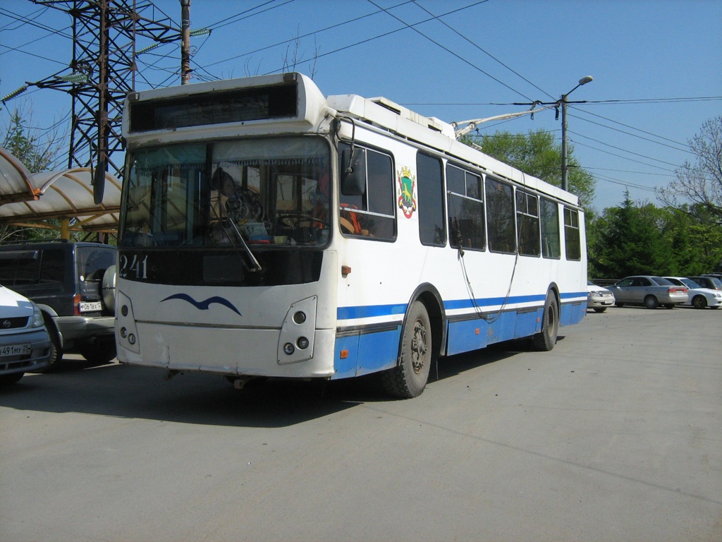Владивосток, ЗиУ-682Г-016.02 № 241