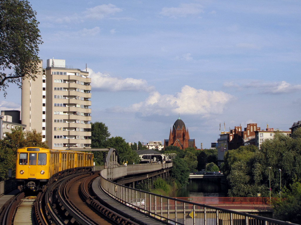 Берлин, BVG A3L71 № 706; Берлин — U-Bahn — линия U1; Берлин — U-Bahn — Линии и инфраструктура