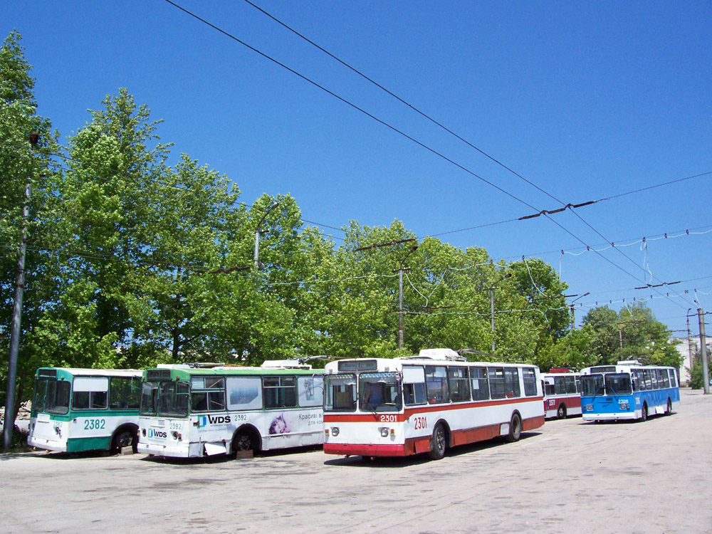 Севастополь, ЗиУ-682В [В00] № 2301