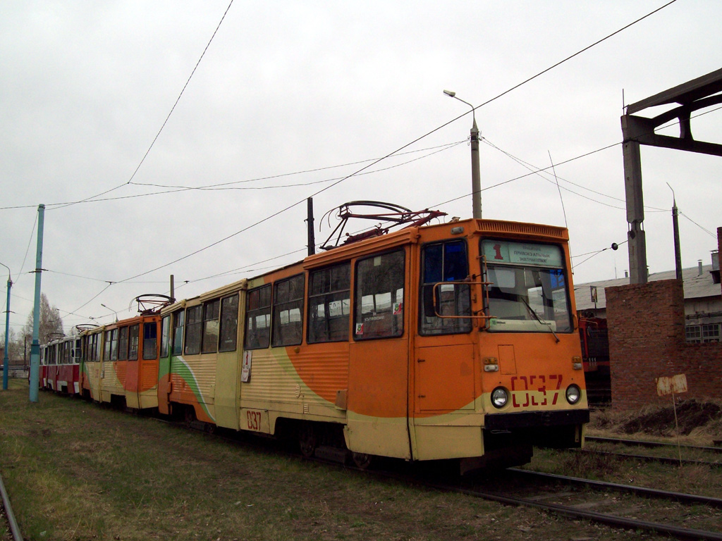 Усолье-Сибирское, 71-605 (КТМ-5М3) № 037