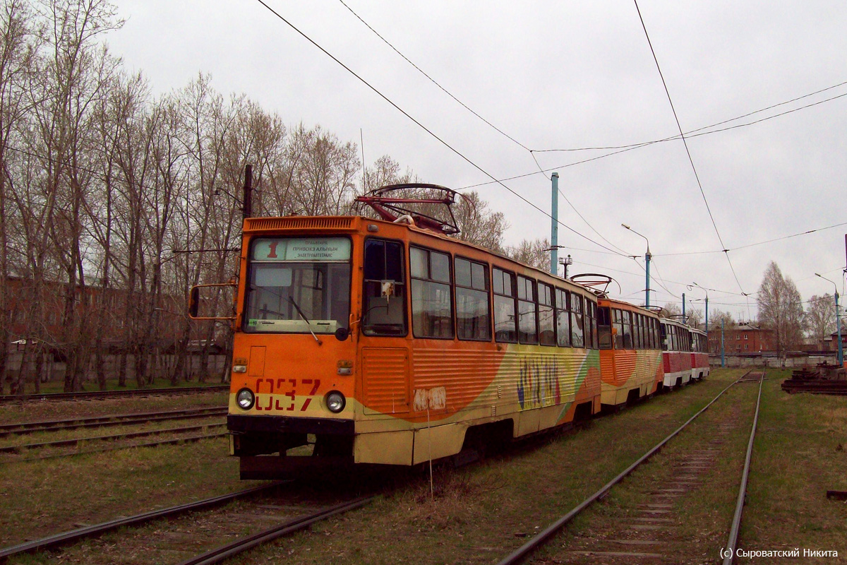 Усолье-Сибирское, 71-605 (КТМ-5М3) № 037
