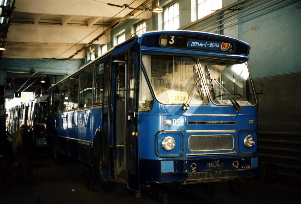 Perm, DAF Den Oudsten MB200DKDL600 / Kiepe № 058