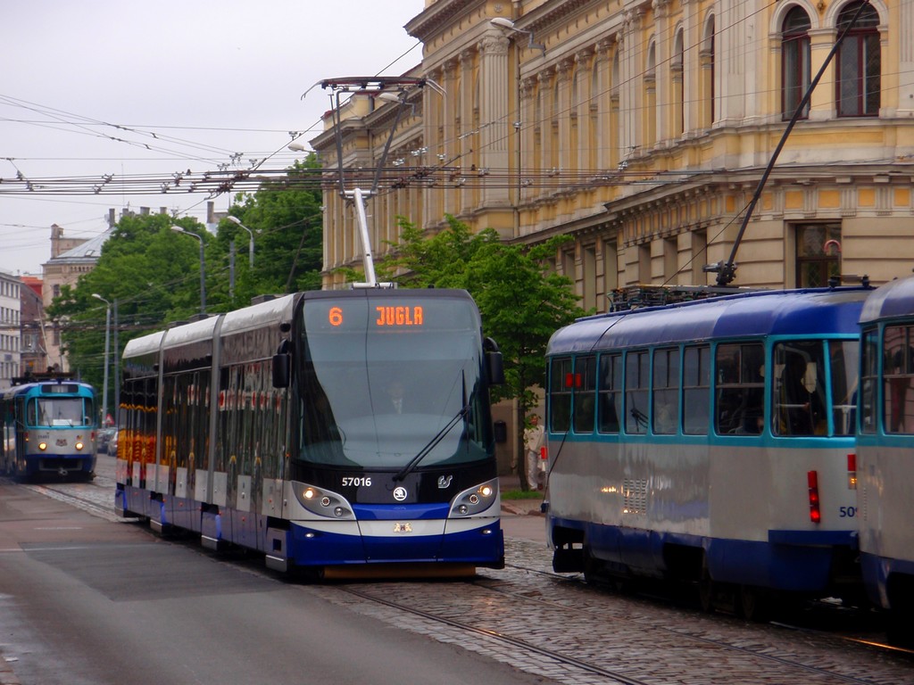 Рига, Škoda 15T ForCity Alfa Riga № 57016