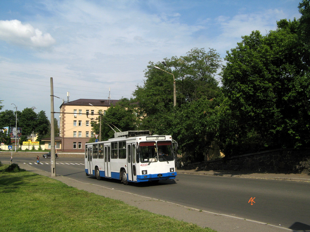 Киев, ЮМЗ Т2 № 4223 Киев, ЮМЗ Т2 № 4223