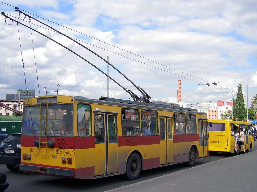 Киев, Škoda 14Tr02/6 № 187