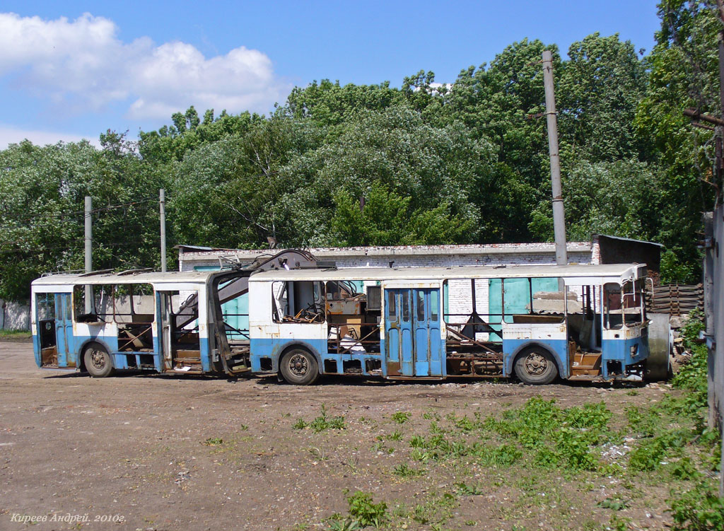 Орёл, ЗиУ-6205 [620500] № 1124; Орёл — Списанные троллейбусы в депо