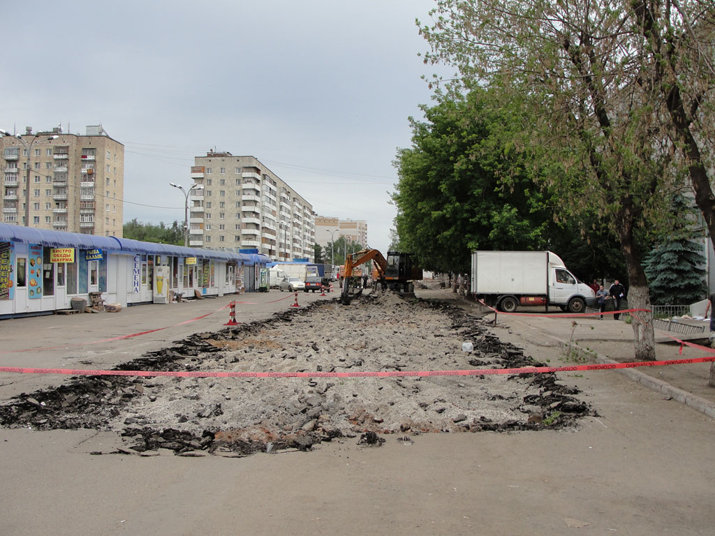Kazan — Constuction of new tram line on Energetics and Serov streets