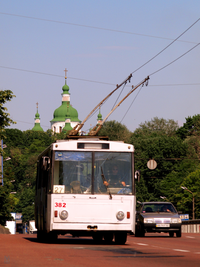 Киев, Škoda 14Tr02/6 № 382