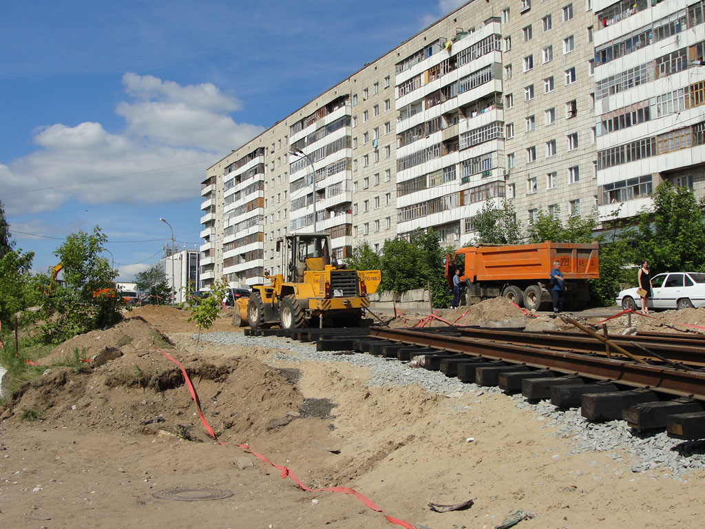 Kazan — Constuction of new tram line on Energetics and Serov streets