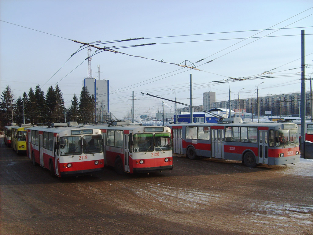 Ижевск, ЗиУ-682В [В00] № 2053; Ижевск, ЗиУ-682Г [Г00] № 2119; Ижевск — Конечные станции и разворотные кольца