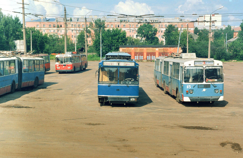 Тверь, АКСМ 101ПС № 70; Тверь, ЗиУ-620501 № 15; Тверь — Тверской троллейбус в начале 2000-х гг. (2002 — 2006 гг.)
