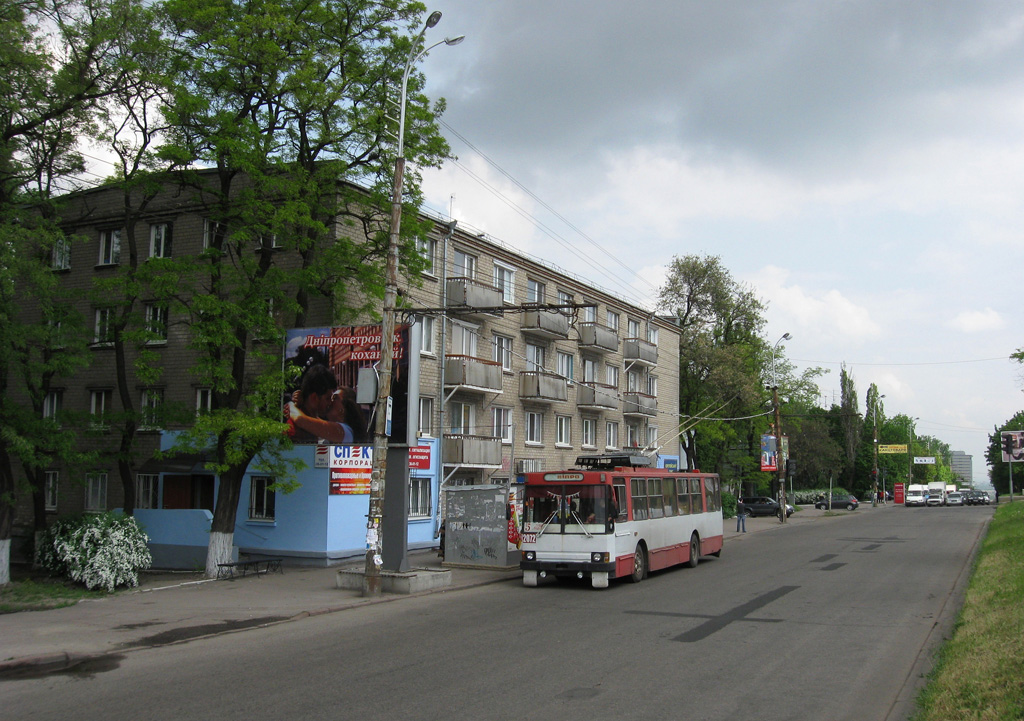 Днепр, ЮМЗ Т1Р (Т2П) № 2072