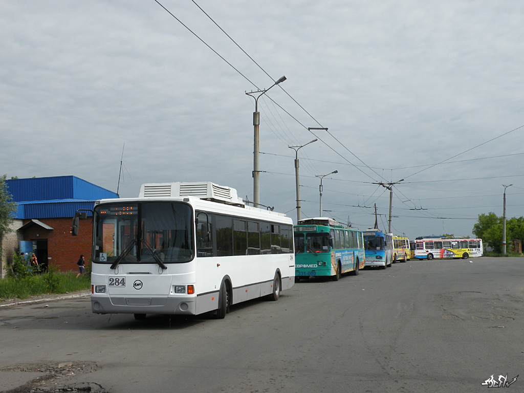 Омбы, LiAZ-52803 № 284