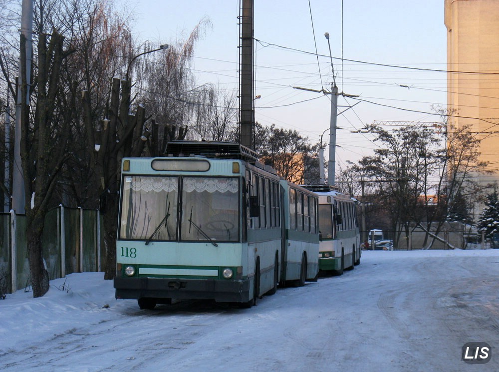 Ровно, ЮМЗ Т1 № 118