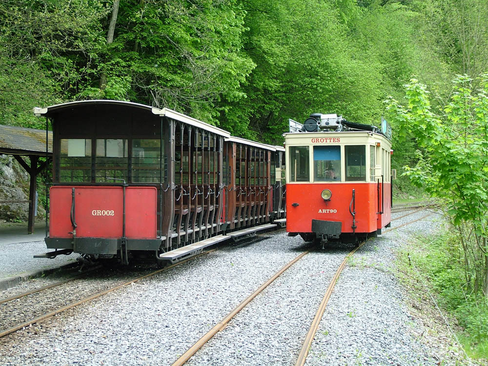 Ан-сюр-Лес, CFD Montmirail - Locorem Han-sur-Lesse № GR002; Ан-сюр-Лес, SNCV дизель-поезд № ART 90