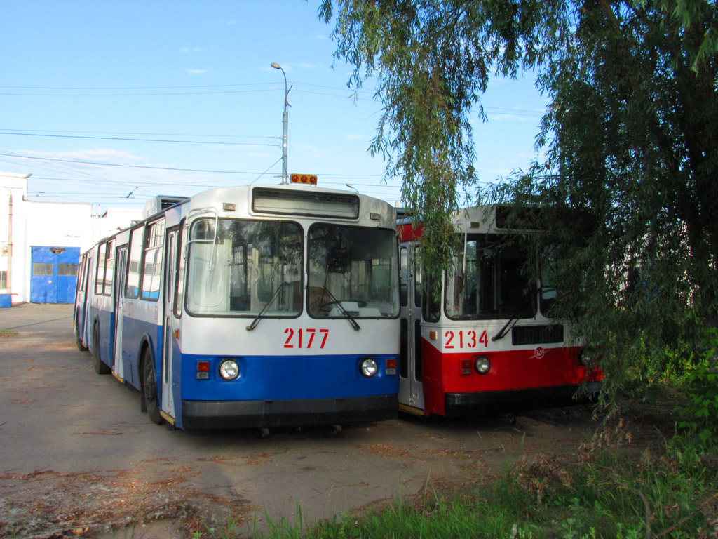 Ижевск, ЗиУ-683В01 № 2177