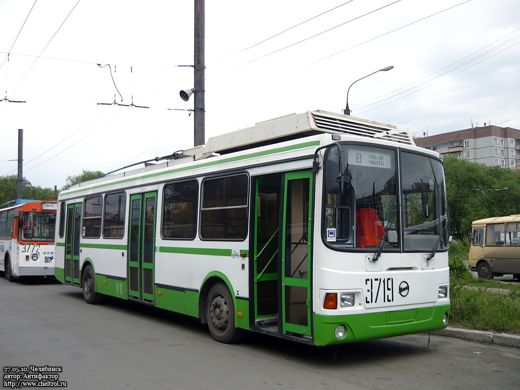 Челябинск, ЛиАЗ-5280 (ВЗТМ) № 3719