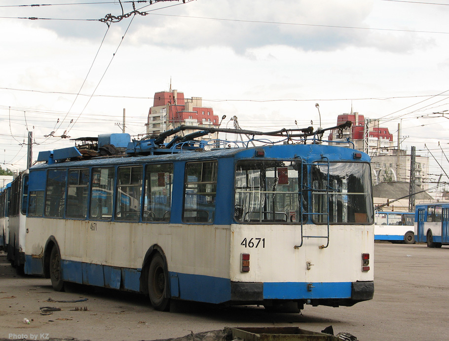 Санкт-Петербург, ЗиУ-682В-012 [В0А] № 4671